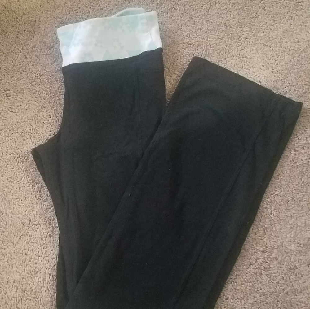Black yoga boot cut yoga pant. TALL.